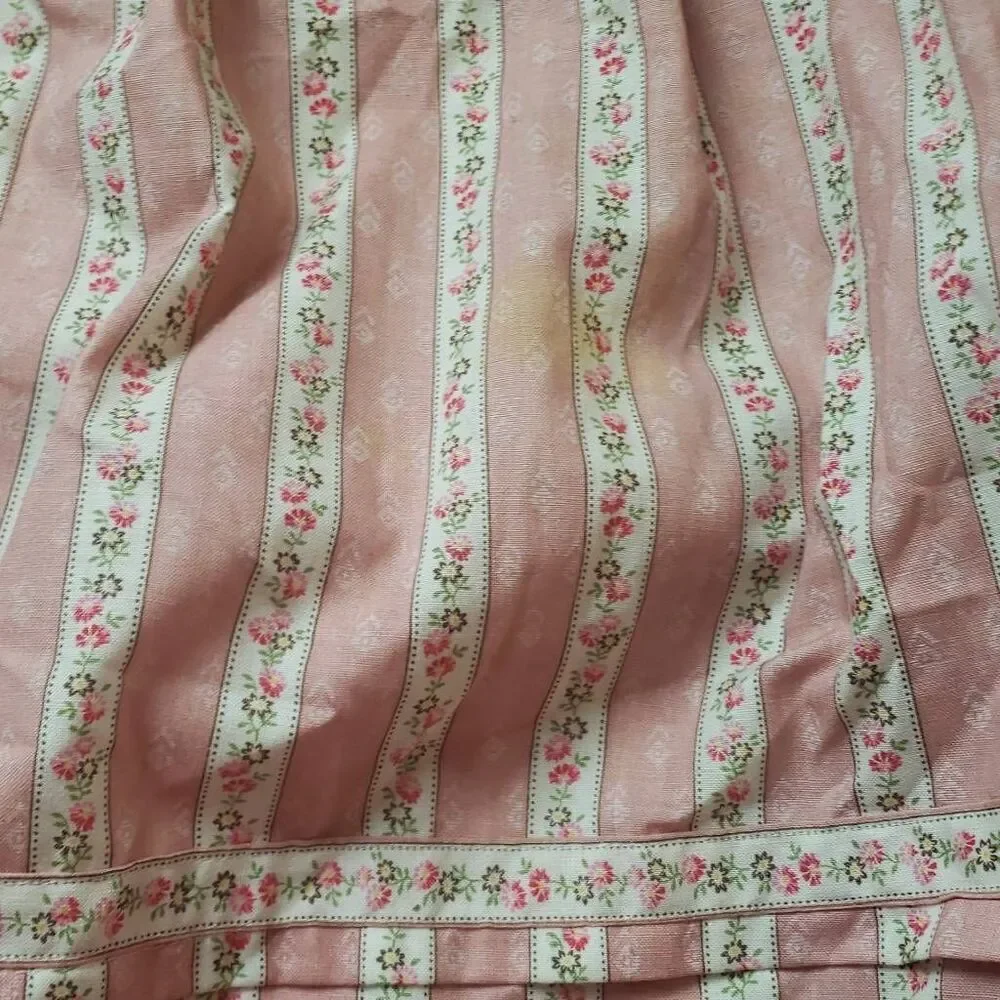 Vintage Enzian Trachter Floral‎ Pink Skirt  Made in Germany